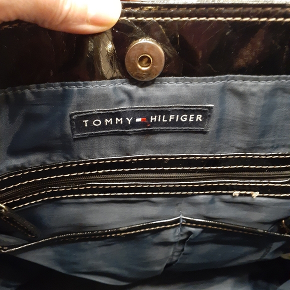Tommy Hilfiger Tote - Picture 7 of 8
